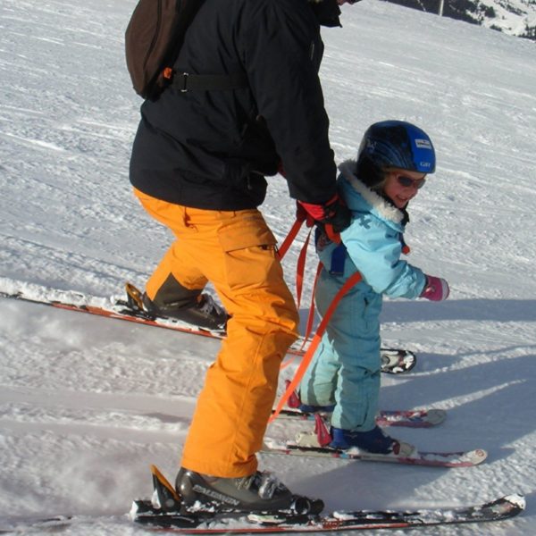 skituigje kinderen skiharnas